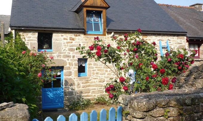 Ile-aux-Moines House | Old house with blue shutters in the heart of the Ile aux Moines