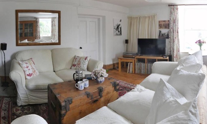 Kings Nympton House | Old Inn House