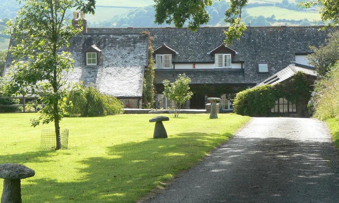 Westleigh Bed & Breakfast | Old Keepers Cottage