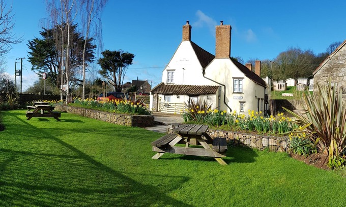 Cross Bed & Breakfast | Old Manor House B&B