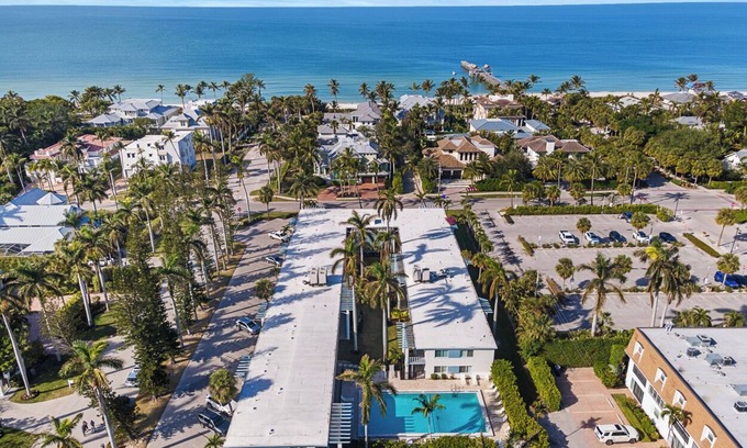 West Naples Apartment | Old Naples Beach Condo