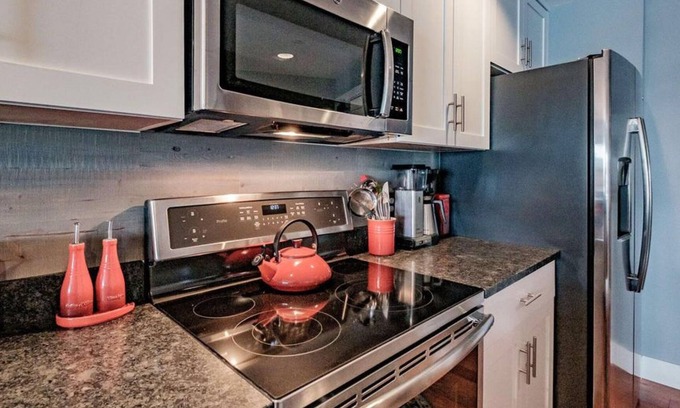 West End Condo | Old Port Condo- 3 month minimum rental
