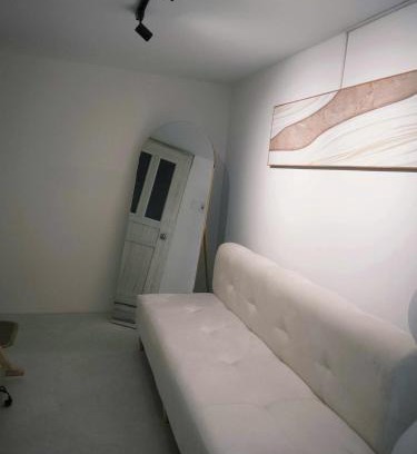 Van Mieu Apartment | Old Quarter Homestay 302-Private bathroom-Railway