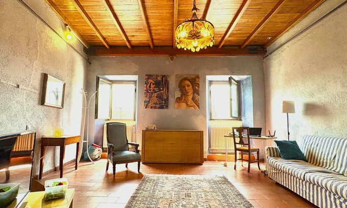 Pontremoli Apartment | Old renovated medieval house with unique view