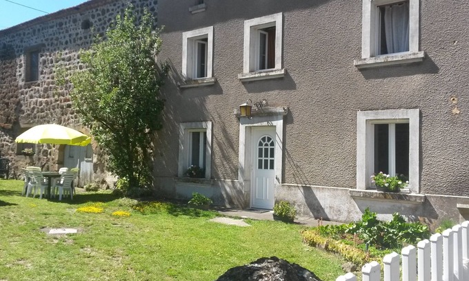 Landos Other | Old renovated typical farm