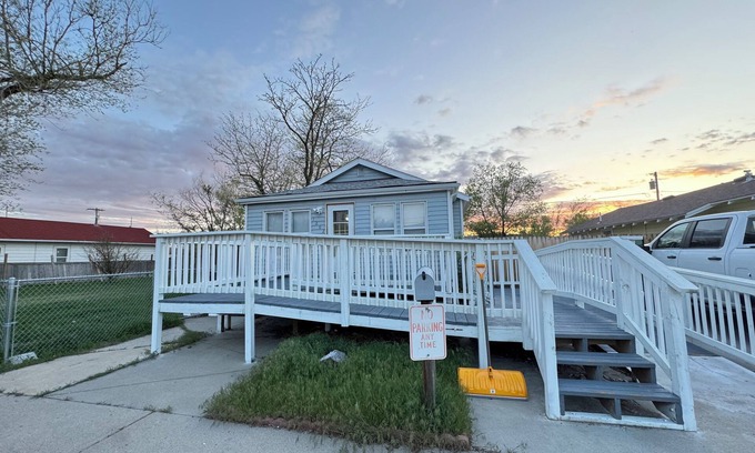 Casper House | Old Soul by The River - Charming 2-bedroom house with AC, WiFi in amazing Casper