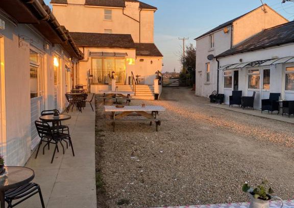 Crewkerne Bed & Breakfast | Old Stagecoach stables rooms only