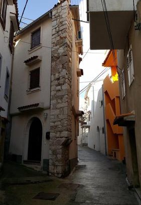 Baska Apartment | Old Town Baska