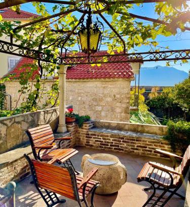 Old Town Apartment | Old town house with private garden