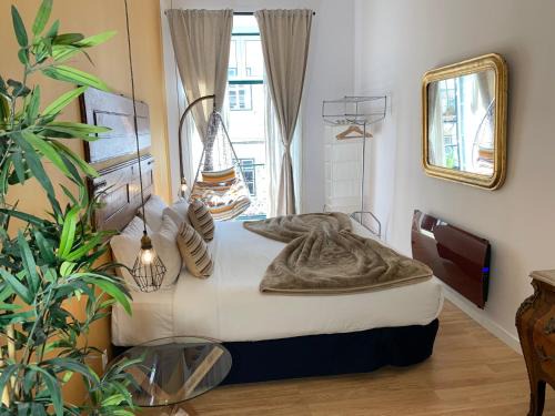 Misericordia House | Old Town Lx Suites