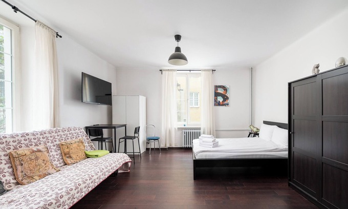 Old Town Apartment | Old Town Square Black & White Studio