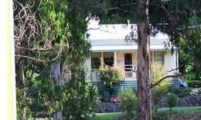 Warburton Cottage | Old Warburton Railway Cottage