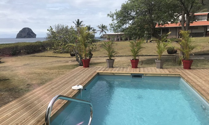 Riviere-Salee House | Old world charm, exceptional site