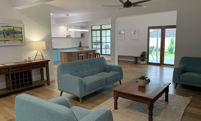 Old Bar House | Oldbar Road Beach House