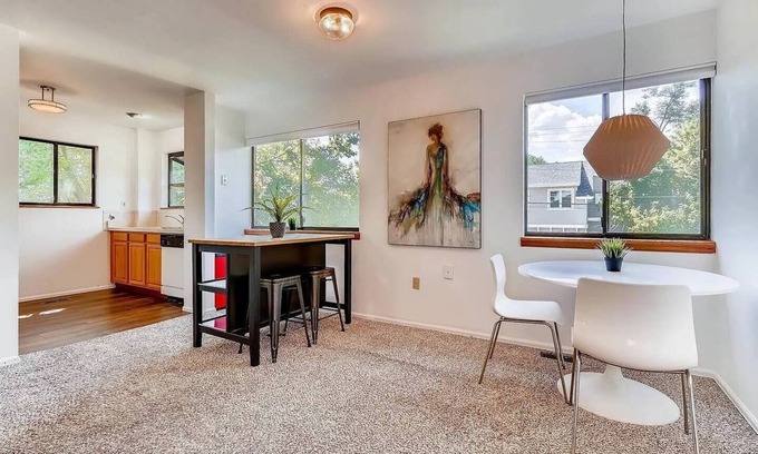 Arvada Apartment | Olde Town Loft-Like 2bed/1bathnn