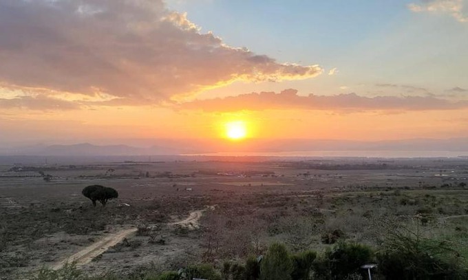 Naivasha House | Ole Munyak-4 bed house on the hill