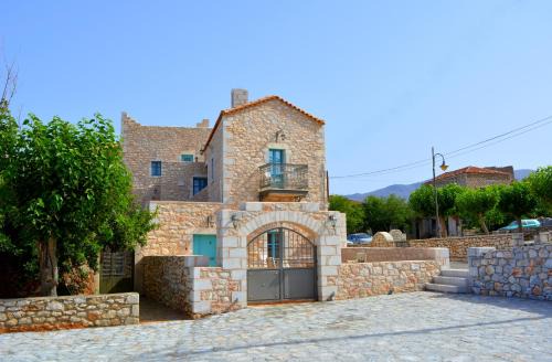 Pyrgou Dirou House | Olea