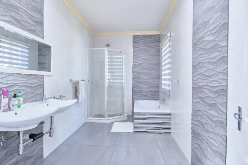 Evander House | Oleratong Guest House
