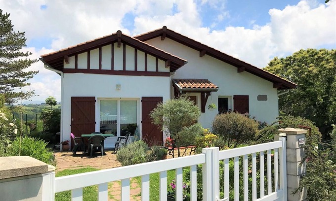 Saint-Pee-sur-Nivelle House | Olhain - Saint-pee-sur-nivelle