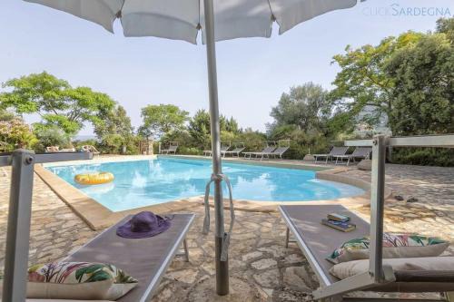 Santa Maria La Palma Villa | Olivastri Cottage with pool in the Nature Park of Porto Conte