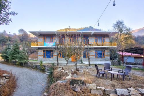 Manali Hotel | Om Cottage Manali