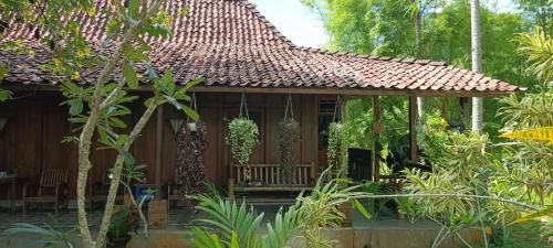 Banjarasri House | Omah Dekso