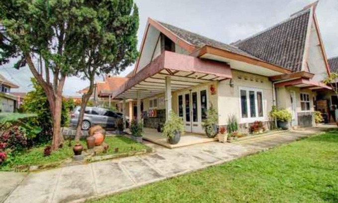 Batu Villa | Omah Opa