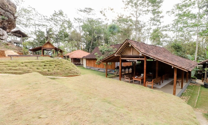 Kulon Progo House | Omah Watu Blencong