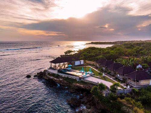 Mushroom Bay Resort | Ombak Bay Lembongan