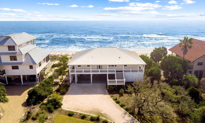 Treasure Beach Village House | OMG By the Sea- 3BR Home in the Plantation- Sleeps 12, Pet Friendly, Beachfront!
