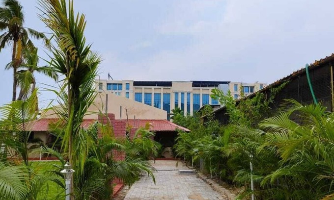 Kelambakkam Hotel | OMR GRAND INN