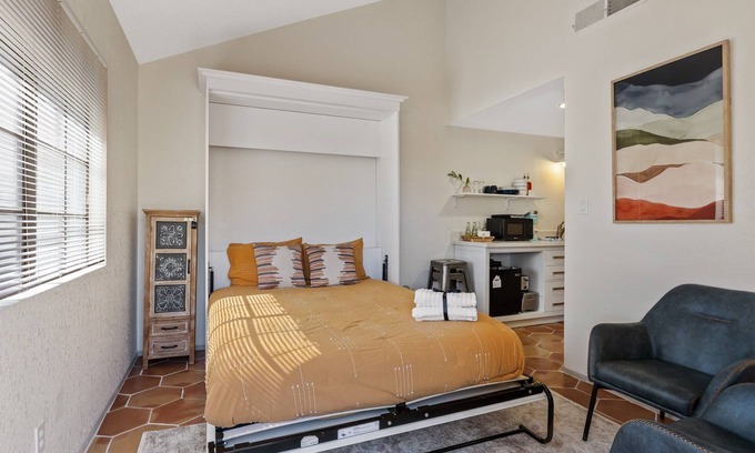 Chandler House | On A Lake | Great Amenities | Near Downtown