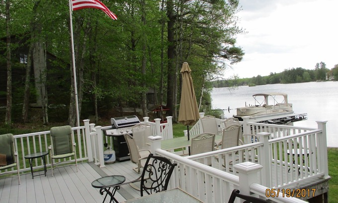 Barrington House | On beautiful Swains lake, Barrington, New Hamphire