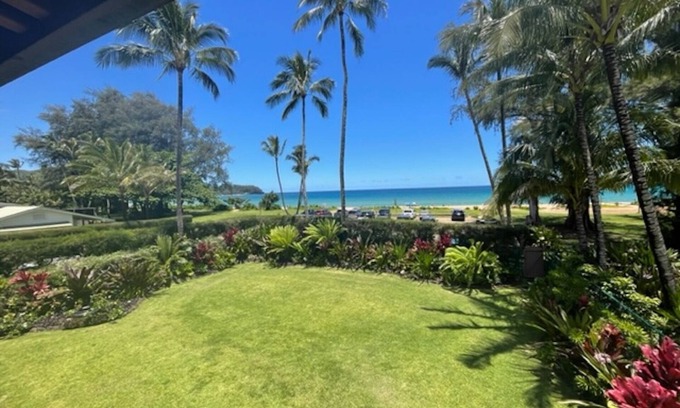 Hanalei House | On Hanalei bay with panoramic ocean views. Steps to the beach and walk to town.