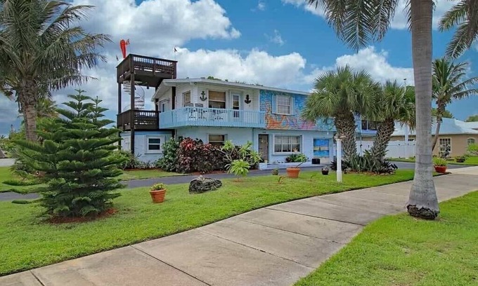 Fort Pierce House | On Hutchinson Island. Large upstairs suite, private pool, beach is minutes away.