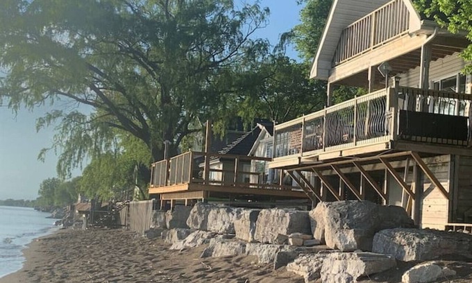 Leamington Cottage | ON POINT: Pelee Beach House