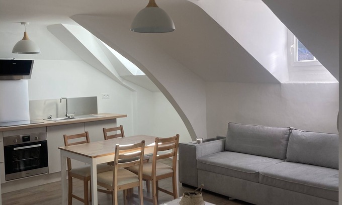 Laval Apartment | On the banks of the Mayenne