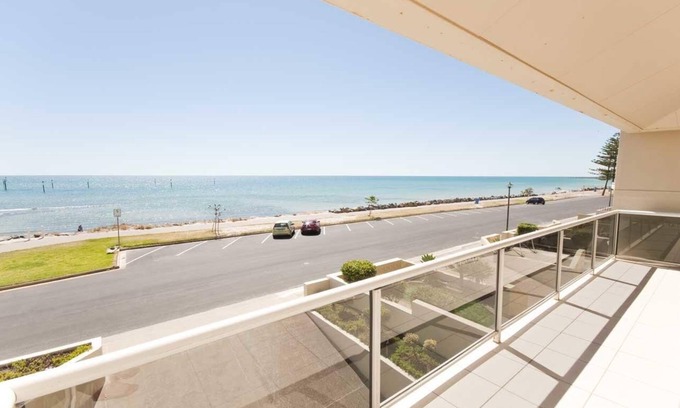 Glenelg North Apartment | On The Beach - Glenelg, Sea Views, Cafes, Shopping