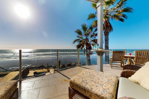 South Oceanside House | On the Beach - Unit B