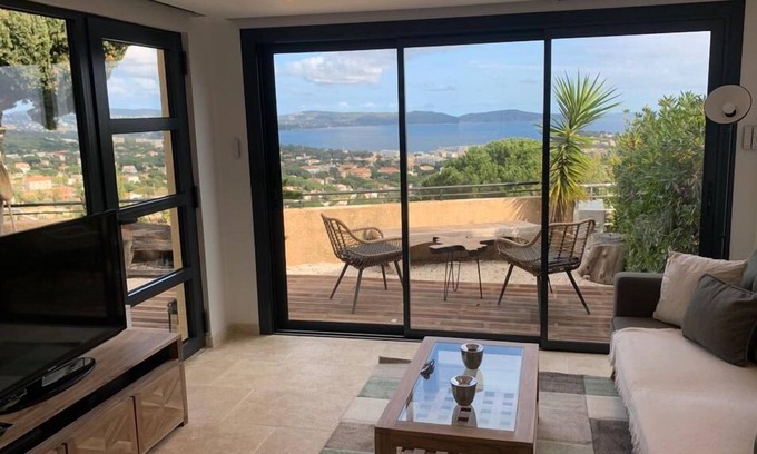 Cavalaire-sur-Mer Apartment | On the heights of Cavalaire, apartment with exceptional sea view