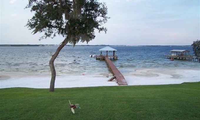 Lake Placid House | On "The" Lake Placid! Lakefront, Hot Tub, Beach, Large Dock!