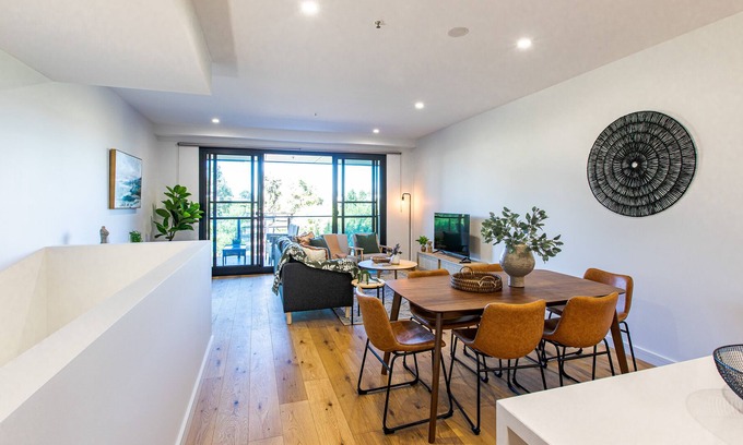Hindmarsh House | On the Park - Bowden