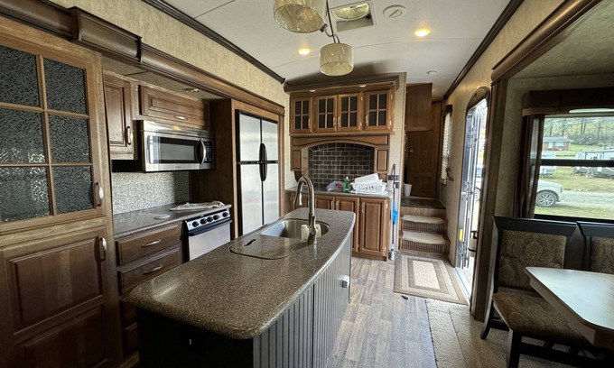 Bryson City House | On the River- RV