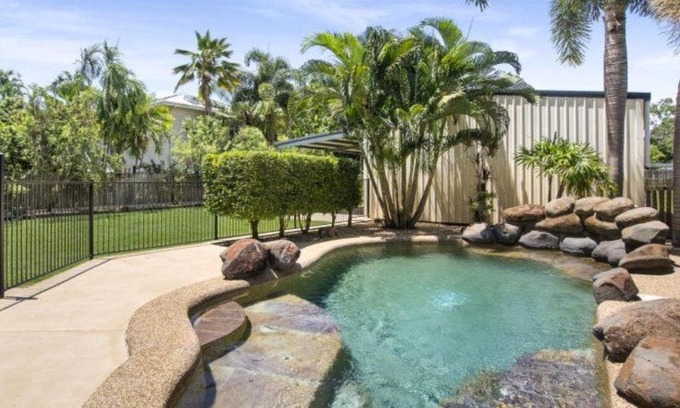 Railway Estate House | On The Townsville V8 Track