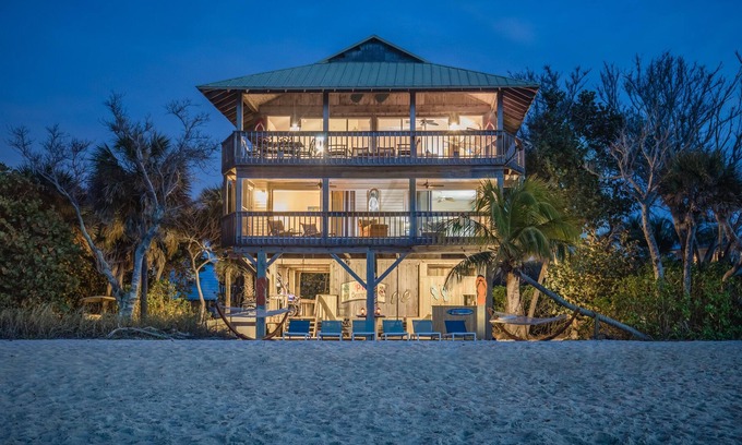 North Captiva House | ON THE WATER! Best sunsets, best beach, toes in the sand BeachBar, 5 Star rated!