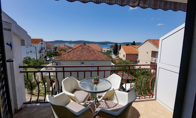 Biograd na Moru Apartment | One bedroom apartment with terrace and sea view Biograd na Moru, Biograd (A-21048-b)
