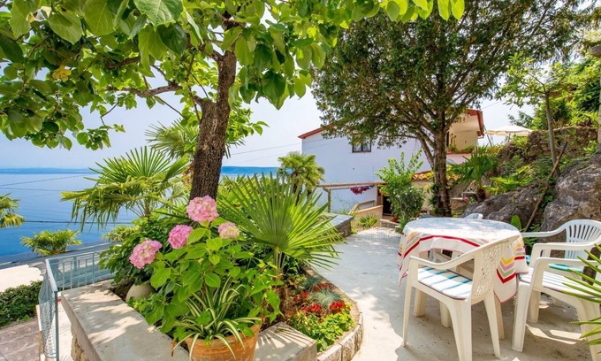 Obrs Apartment | One bedroom apartment with terrace and sea view Mošćenička Draga, Opatija (A-7766-e)