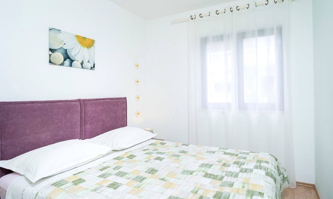 Stari Grad Apartment | One bedroom apartment with balcony Stari Grad, Hvar (A-18458-b)