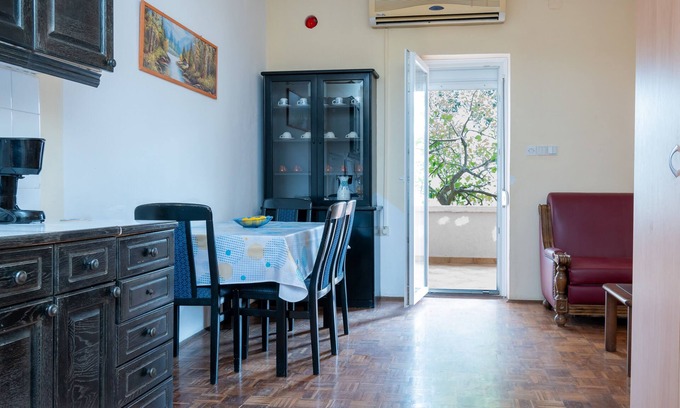 Municipality of Posedarje Apartment | One bedroom apartment with air-conditioning Posedarje, Novigrad (A-21123-c)