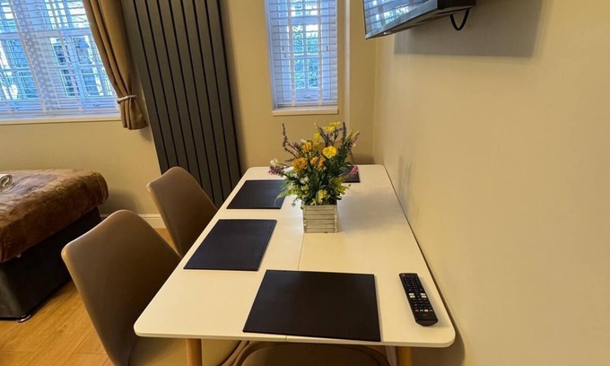 St. Pancras and Somers Town Apartment | One-Bedroom Apartment